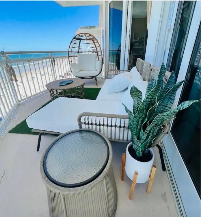 Beach Oasis 704 Lovely Daytona Ocean Front For 5 Sleeps Up To 12 Дейтона-Бич Экстерьер фото