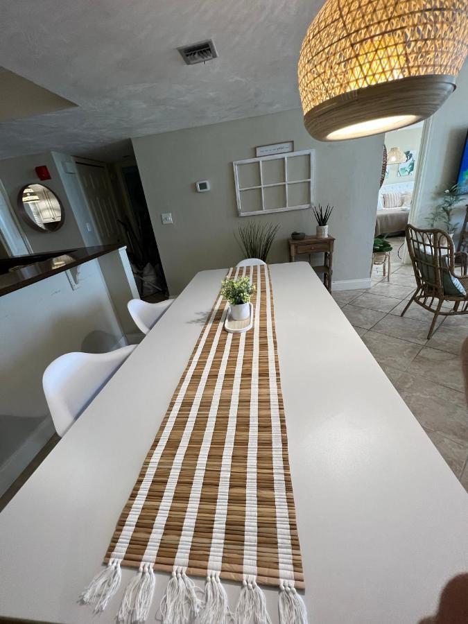 Beach Oasis 704 Lovely Daytona Ocean Front For 5 Sleeps Up To 12 Дейтона-Бич Экстерьер фото